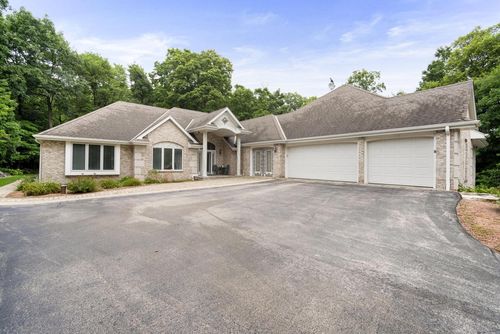 4538 Church Drive, West Bend, WI, 53095 | Card Image