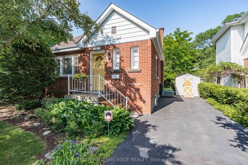 55 East St N, Dundas, ON, L9H1P2 | Card Image