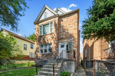 7924 S Lowe Avenue, Home with 6 bedrooms, 2 bathrooms and 2 parking in Chicago IL | Image 2