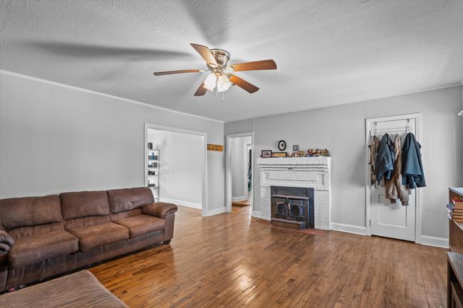 Living Room | Image 8