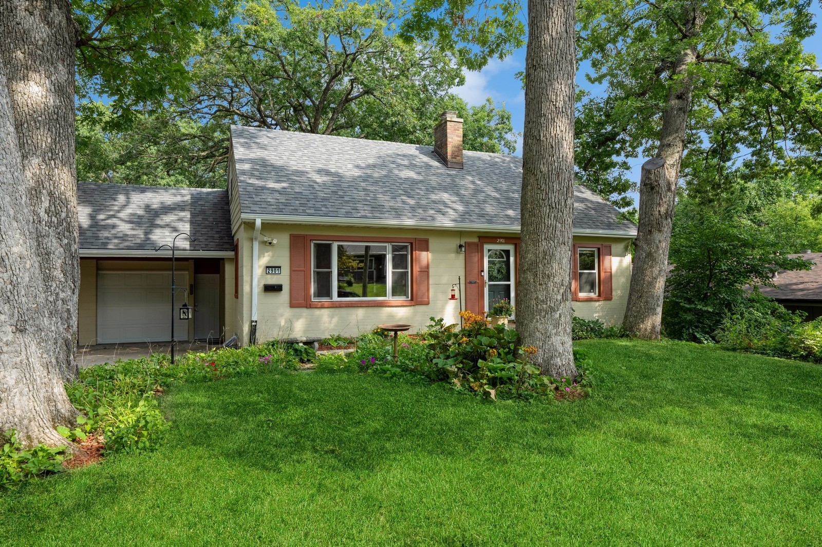 34th St, Des Moines, IA 50310