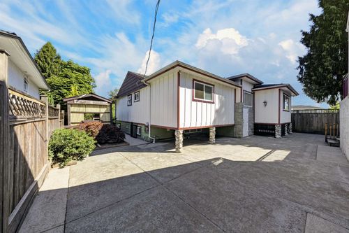 4116 Gilpin Cres, Burnaby, BC, V5G2K2 | Card Image