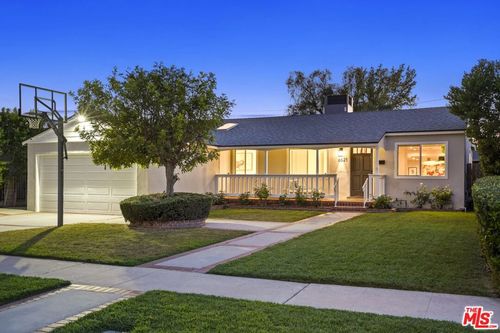 6621 Ethel Ave, Valley Glen, CA, 91606-1017 | Card Image