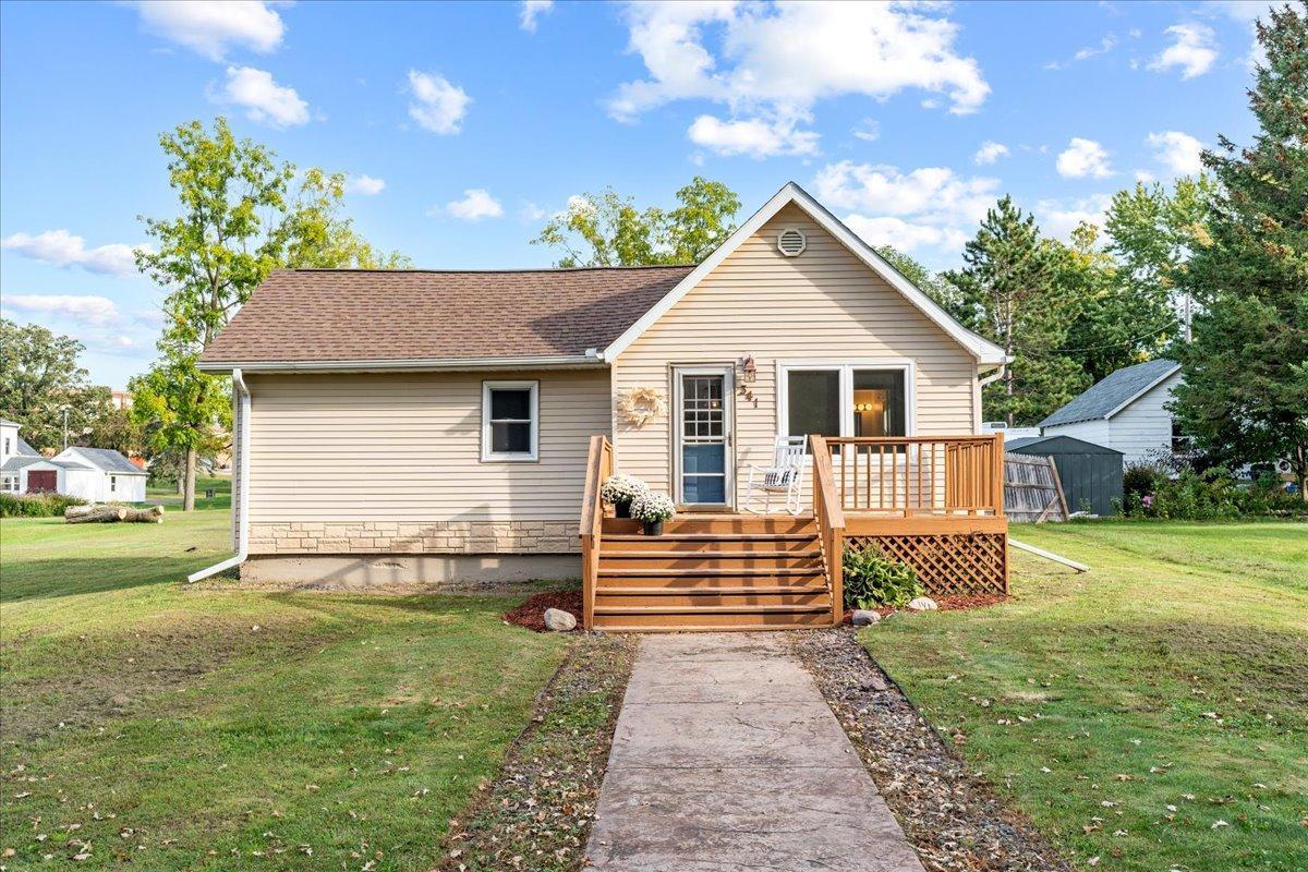 7th Ave, Clear Lake, WI 54005