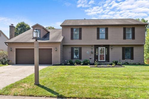2290 Collins Dr, Worthington, OH, 43085-2853 | Card Image