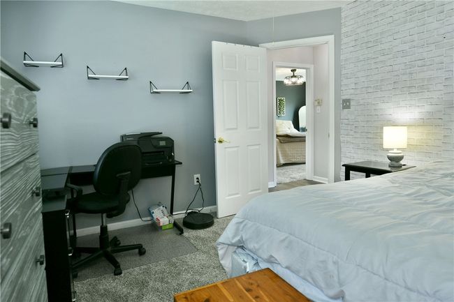 290 Shady Glen Dr, House other with 3 bedrooms, 2 bathrooms and null parking in Coraopolis PA | Image 27