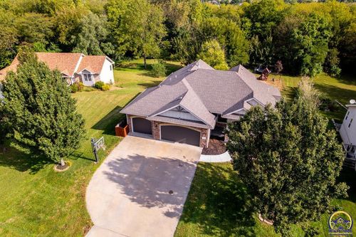 1219 N Pawnee Dr, Saint Marys, KS, 66536-9774 | Card Image