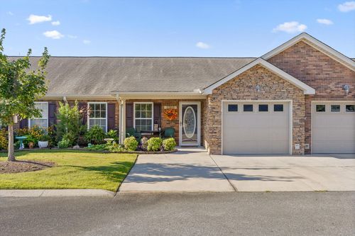 1703 Applebrook Dr, Rossville, GA, 30741-8735 | Card Image