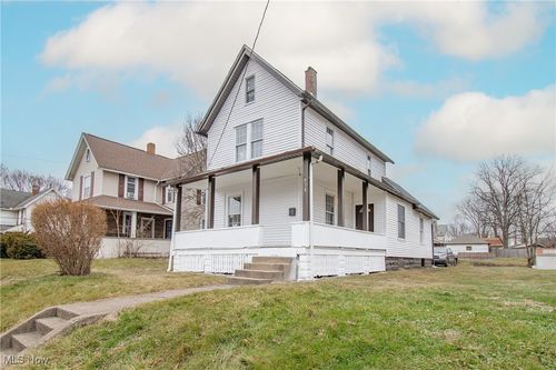 834 Walnut Rd Se, Massillon, OH, 44646-8229 | Card Image