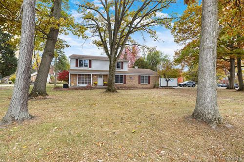 8855 Ferry Rd, Grosse Ile, MI, 48138-1560 | Card Image