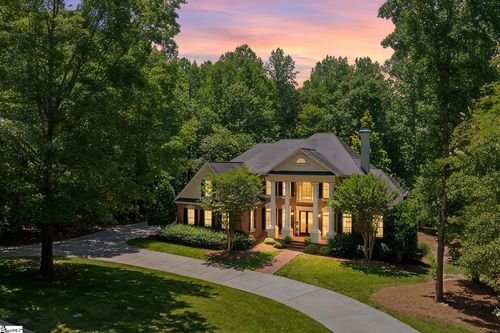 142 Birkdale Drive, Spartanburg, SC, 29306 | Card Image