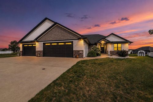 1997 Dobby St, De Pere, WI, 54115-3477 | Card Image