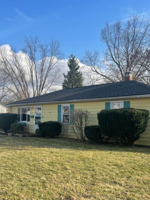 1621 Victory Dr, Springfield, OH, 45505-4444 | Card Image