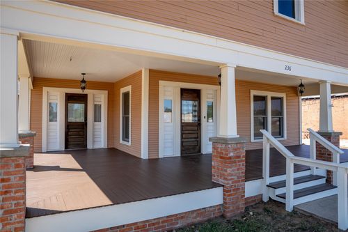 236 S Main St, Grapeland, TX, 75844-2404 | Card Image