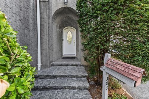 383 Saint Johns Ave, Yonkers, NY, 10704-2620 | Card Image