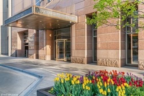 unit-38c-161 E Chicago Ave, Chicago, IL, 60611-6674 | Card Image