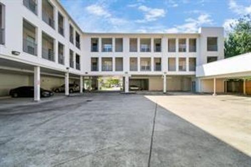 apt-301-207 Pierce St, Houston, TX, 77002-8760 | Card Image