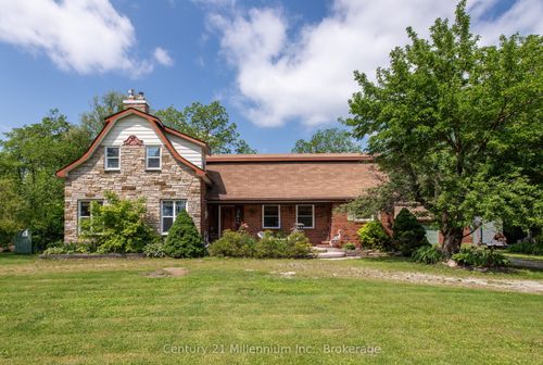 3926 County Rd 124, Nottawa, ON, L0M1P0 | Card Image