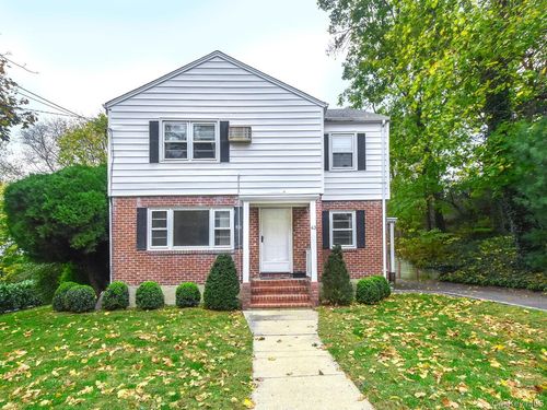 2-43 5th Ave, Port Washington, NY, 11050-3536 | Card Image