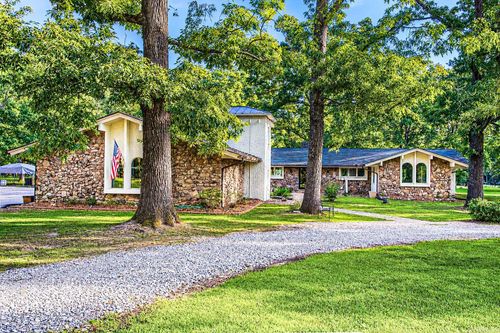 2201 River Rd, Redfield, AR, 72132-9686 | Card Image