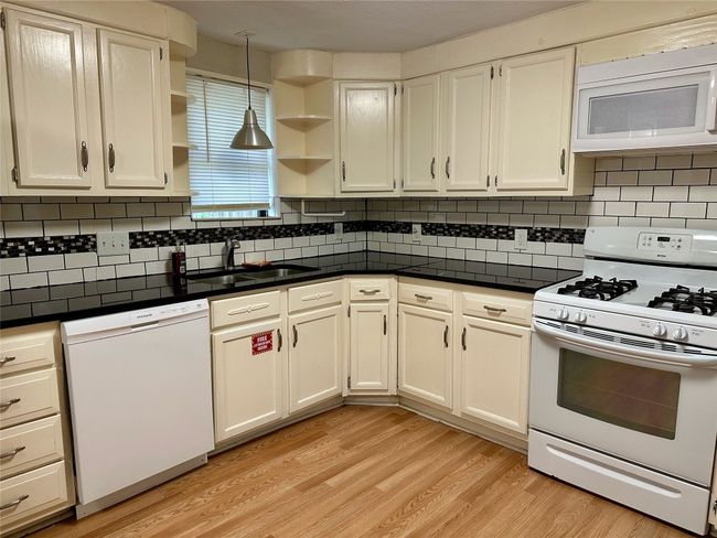 1404 Forest St, House other with 3 bedrooms, 2 bathrooms and 2 parking in Georgetown TX | Image 17