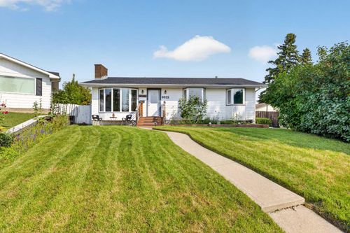 8035 Huntwick Cres Ne, Calgary, AB, T2K4H7 | Card Image