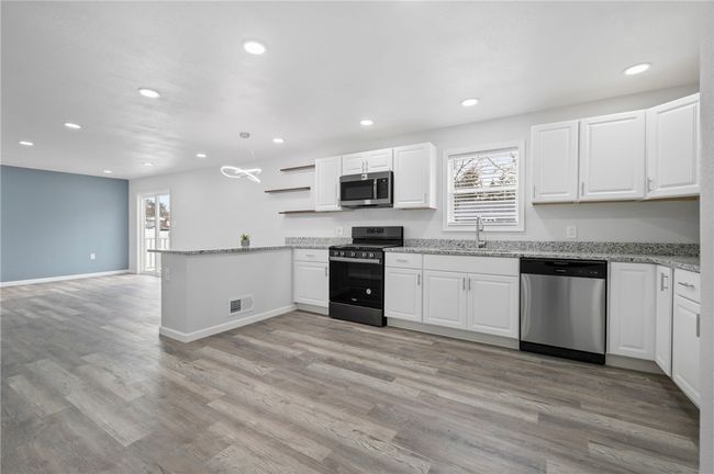 623 6 Th St, House other with 2 bedrooms, 2 bathrooms and 2 parking in W Leechburg PA | Image 11