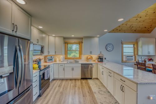 28 Billbarb Rd, Carroll, NH, 03598-5441 | Card Image