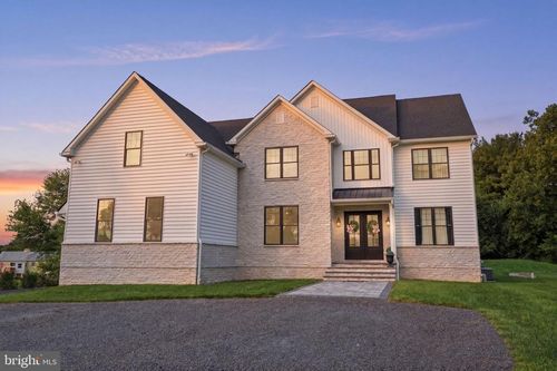 2640 Windy Bush Rd, NEWTOWN, PA, 18940-3601 | Card Image