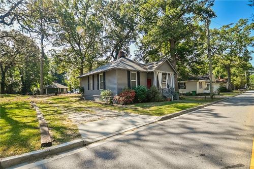119 W 5th St, Monroe, GA, 30655-2165 | Card Image
