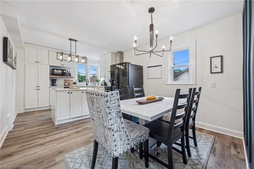 33 Hamel Ave, Kitchener, ON, N2K1M6 | Card Image