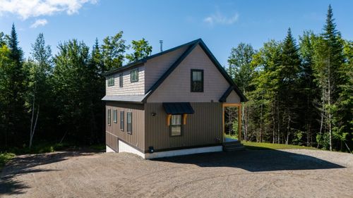 131 Mountain View Rd, Stark, NH, 03582-5121 | Card Image