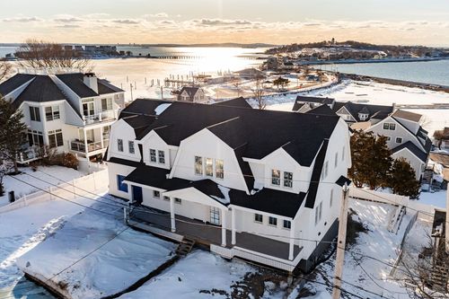 15 Glover Ave, Hull, MA, 02045-1464 | Card Image