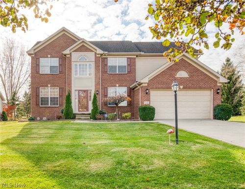 3082 Willowbrook Dr, Aurora, OH, 44202-8143 | Card Image
