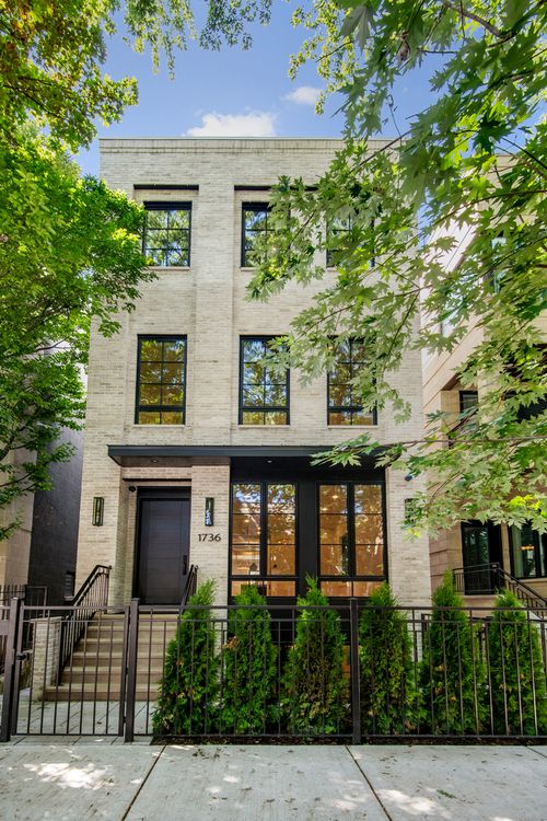 1736 N Winchester Ave, Chicago, IL, 60622-1348 | Card Image