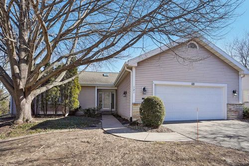 17-121 N Oak Grove Drive, Madison, WI, 53717 | Card Image