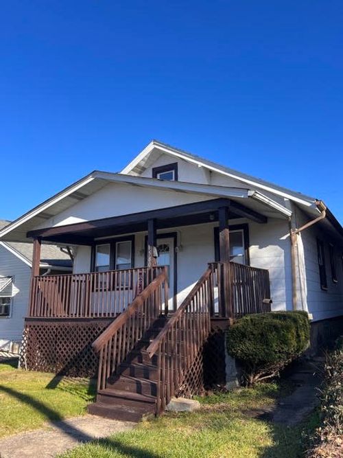 na-1580 Ridge Ave, New Kensington, PA, 15068-5516 | Card Image