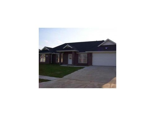 2363 Stonecrest Dr, Fayetteville, AR, 72701-6468 | Card Image