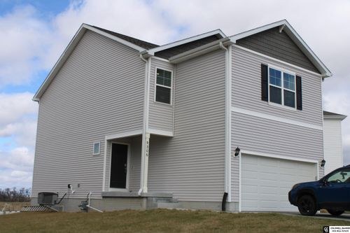9306 Reynolds St, Omaha, NE, 68122-1341 | Card Image