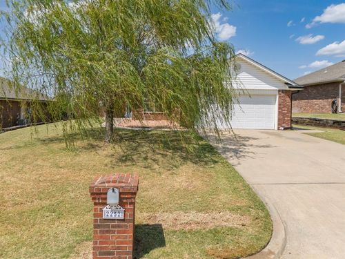 2252 Gray Dove Dr, Shawnee, OK, 74804-2359 | Card Image