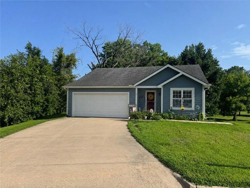 217 E 5th St Ct, Linwood, KS, 66052-4673 | Card Image