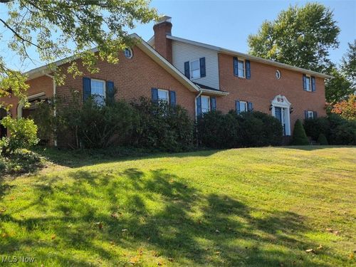 10400 Lincoln St Se, East Canton, OH, 44730-9781 | Card Image