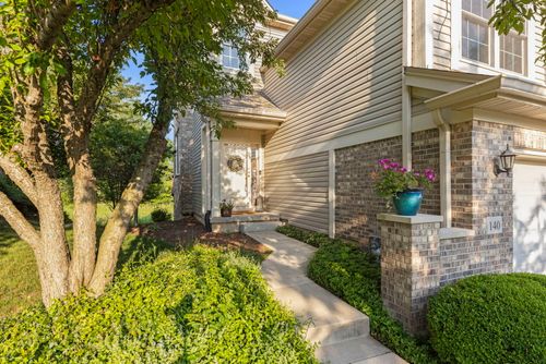 140 River Mist Dr, Oswego, IL, 60543-8357 | Card Image
