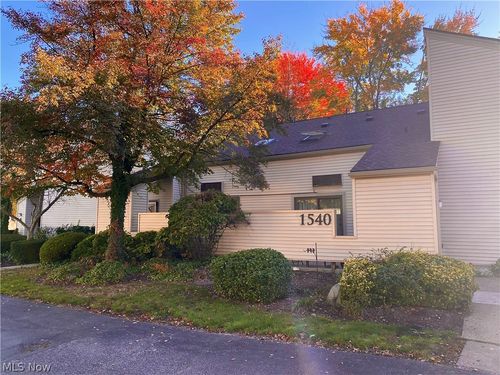 i-1540 Cedarwood Dr, Westlake, OH, 44145-1895 | Card Image