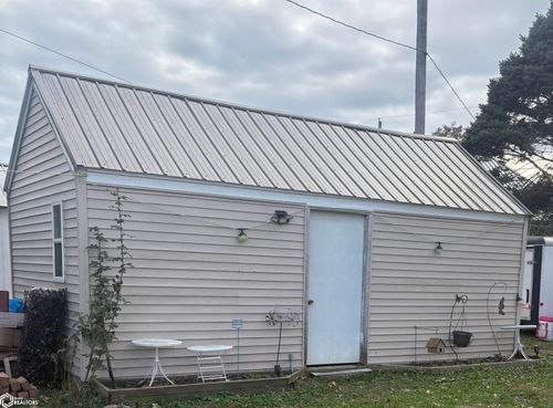 526 S Davis St, Ottumwa, IA, 52501-5301 | Card Image