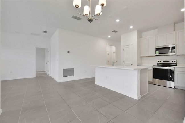 2920 Supermarine Loop, House other with 4 bedrooms, 2 bathrooms and null parking in TAVARES FL | Image 15