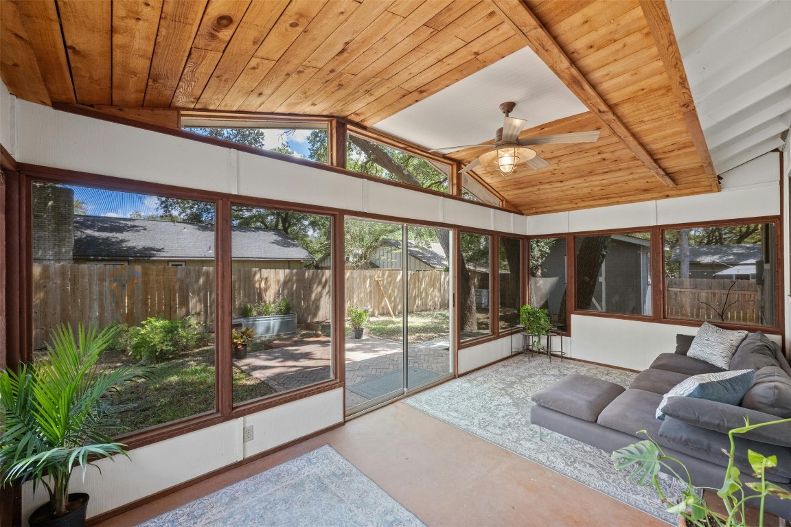 2714 Charlesworth Drive, For Sale in Austin Zoocasa