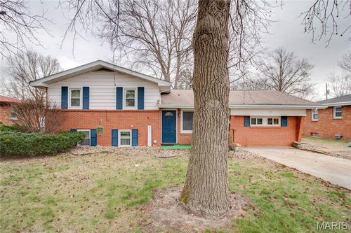 318 Albers Pl, Bethalto, IL, 62010-1402 | Card Image