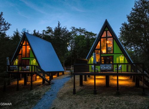 903 Jersey Dr, Sevierville, TN, 37862-3011 | Card Image