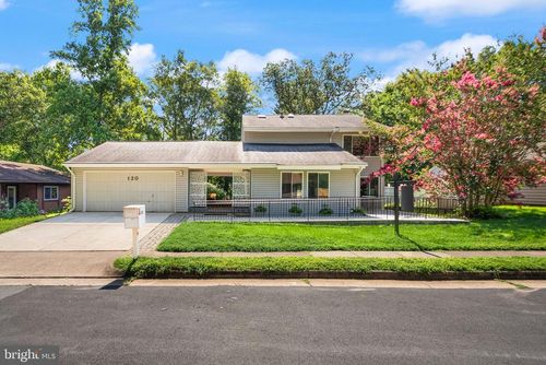 120 E Meadowland Ln, STERLING, VA, 20164-1144 | Card Image